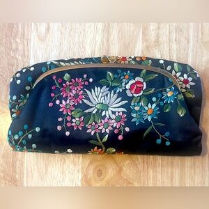 Vintage Black Satin Embroidered Flowers and Birds Gold Clasp Clutch Purse